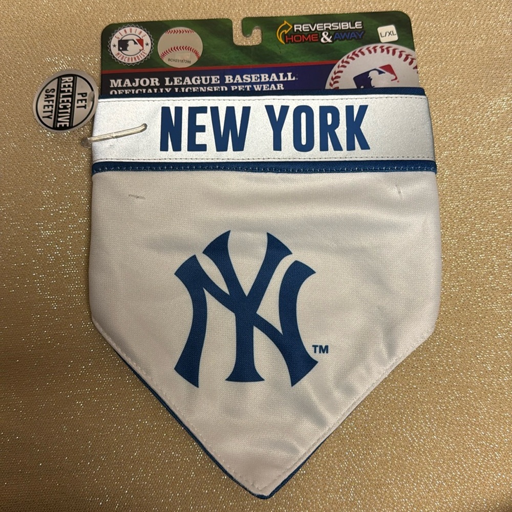 New York, Yankee reflective, licensed pet wear ,dog bandanna